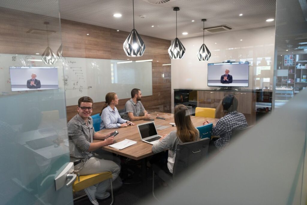 Innovez pour vos visioconférences grâce à la nouvelle caméra rotative speechi