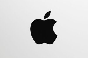Apple prépare un iPhone pliable avec Face ID invisible : une révolution discrète attendue dès 2026 Apple prépare un iPhone pliable avec Face ID invisible : une révolution discrète attendue dès 2026