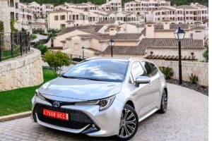 Cette voiture indestructible : 4,5L/100km, moteur infatigable et garantie jusqu’en 2035 avec un coffre XXL