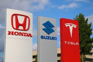 Tesla devient l’arme secrète de Honda et Suzuki pour ne pas rater le virage électrique mondial