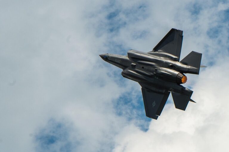 L’abandon des F-35 par la Suisse : ce séisme militaire européen qui ébranle les alliances et redessine le ciel de l’aéronautique continentale