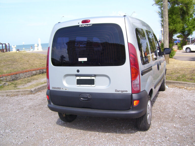 Un Renault Kangoo dans Gran Turismo 7 : découvrez la raison incroyable de cet ajout inattendu qui va bouleverser votre expérience de jeu inédite et surprenante
