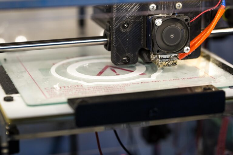 « Ils marchent dès leur naissance » : des scientifiques écossais impriment en 3D des robots mous capables de sortir de l&rsquo;imprimante par eux-mêmes