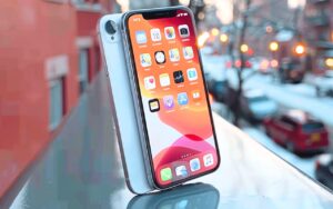 Apple voit-il trop loin avec l'iPhone 17 ? Un plan si audacieux que le monde peine à y croire !
